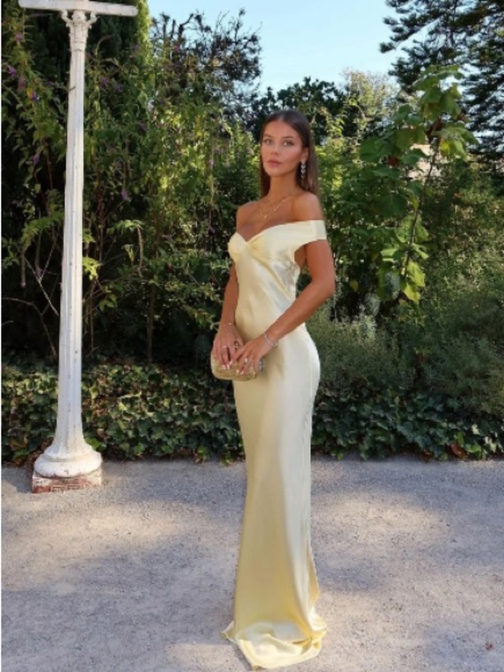 Elegant Off-Shoulder Satin Evening Dress in Pale Yellow never worn